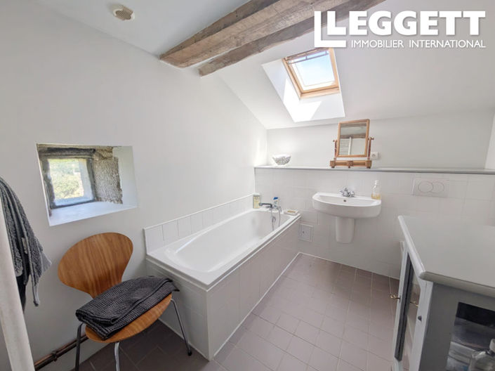 Image No.8-4 Bed House for sale