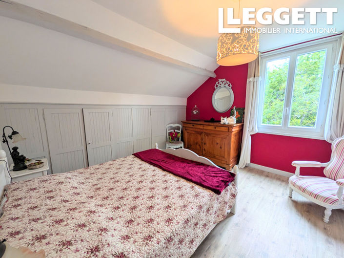 Image No.6-4 Bed House for sale