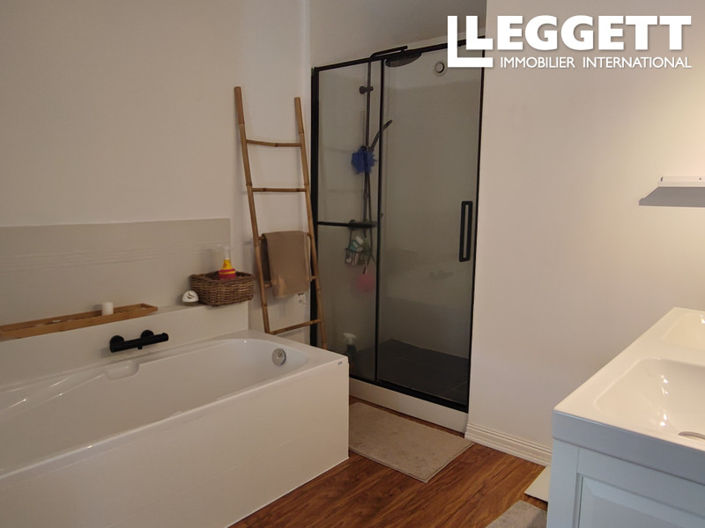 Image No.6-3 Bed House for sale