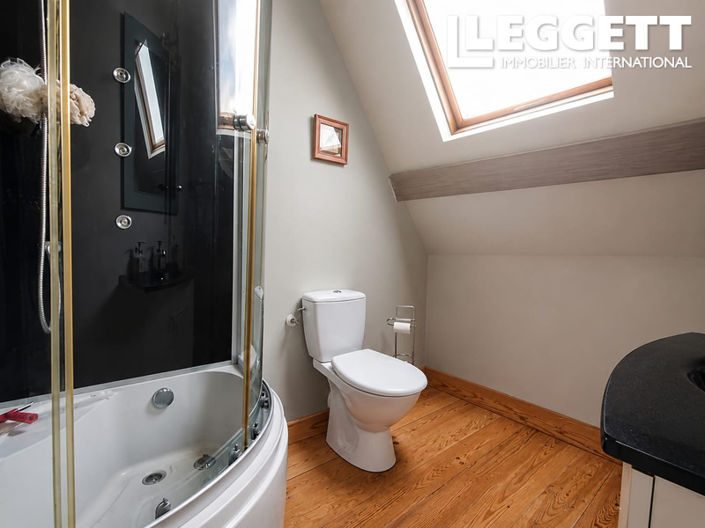 Image No.9-3 Bed House for sale
