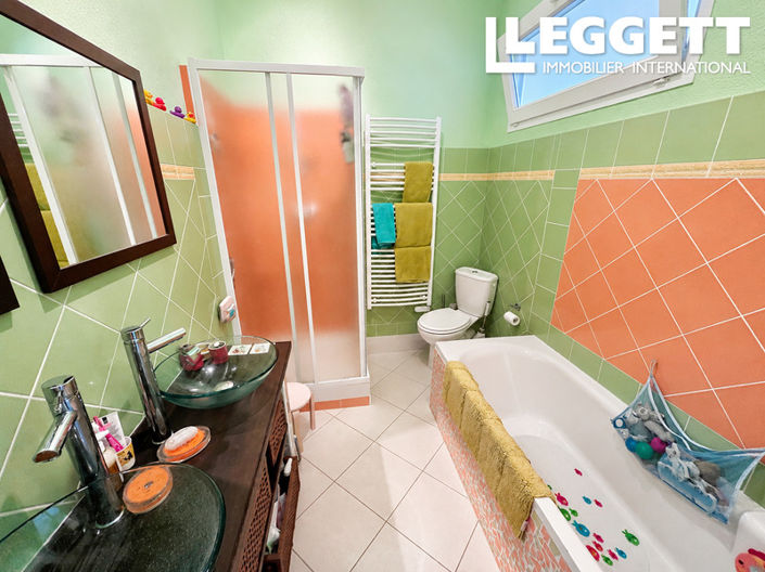 Image No.9-2 Bed House for sale