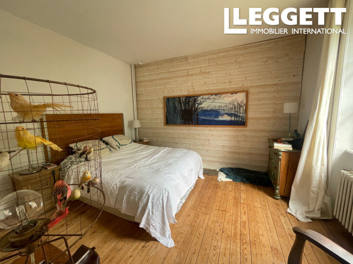 Image No.8-5 Bed House for sale