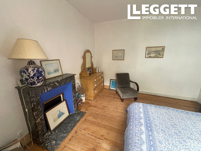 Image No.9-5 Bed House for sale