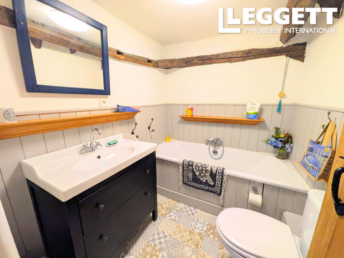 Image No.7-5 Bed House for sale