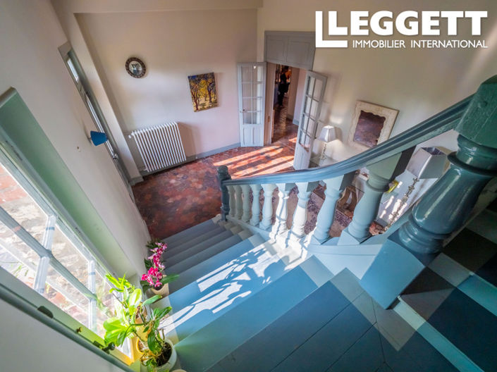 Image No.8-6 Bed House for sale