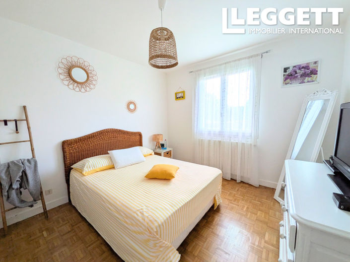 Image No.6-3 Bed House for sale