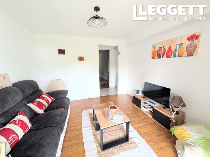 Image No.8-3 Bed House for sale