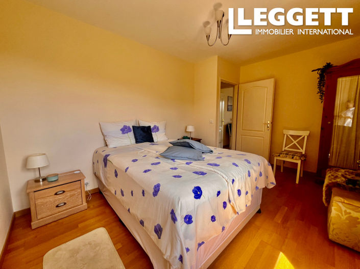 Image No.7-3 Bed House for sale