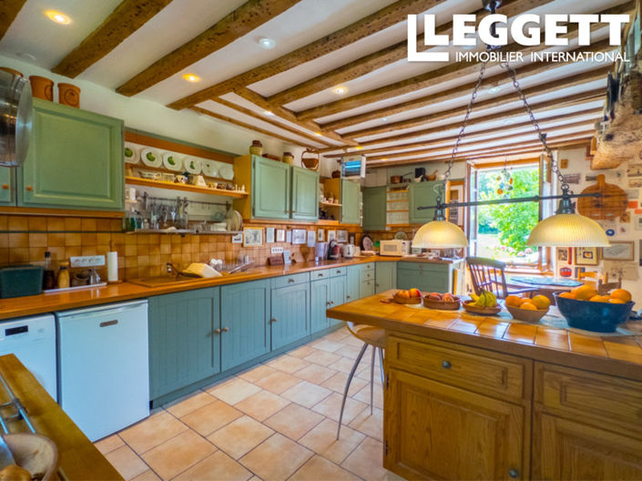 Image No.2-4 Bed House for sale