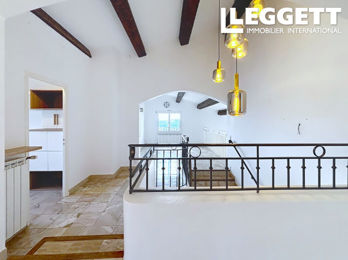 Image No.10-7 Bed House for sale