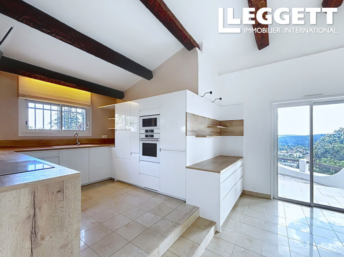Image No.6-7 Bed House for sale