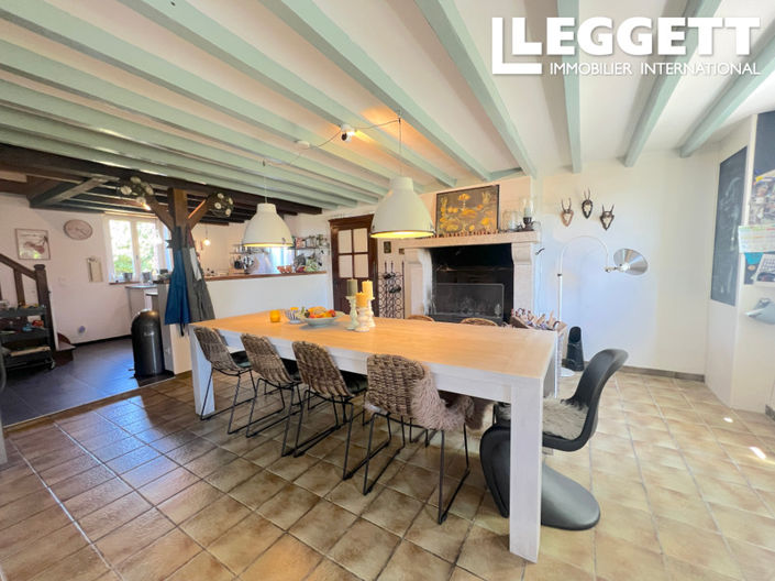 Image No.6-5 Bed House for sale