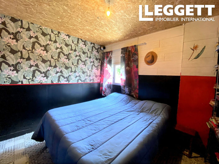 Image No.8-2 Bed House for sale