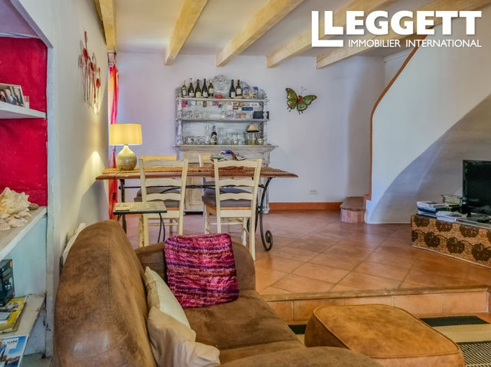 Image No.5-2 Bed House for sale