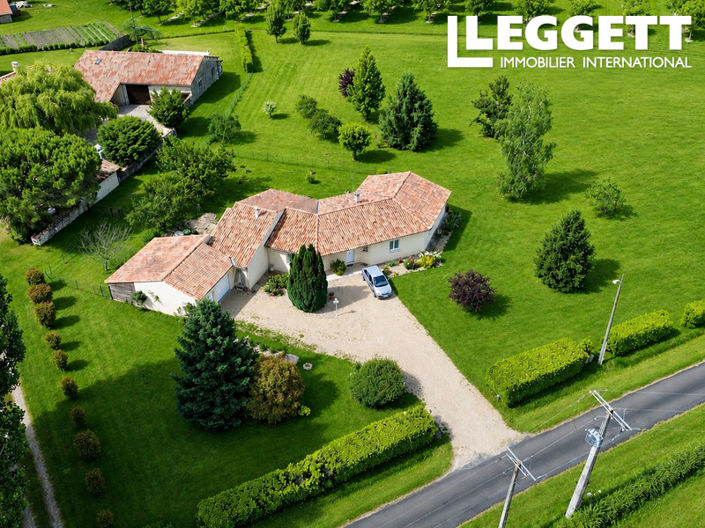 Image No.2-4 Bed House for sale