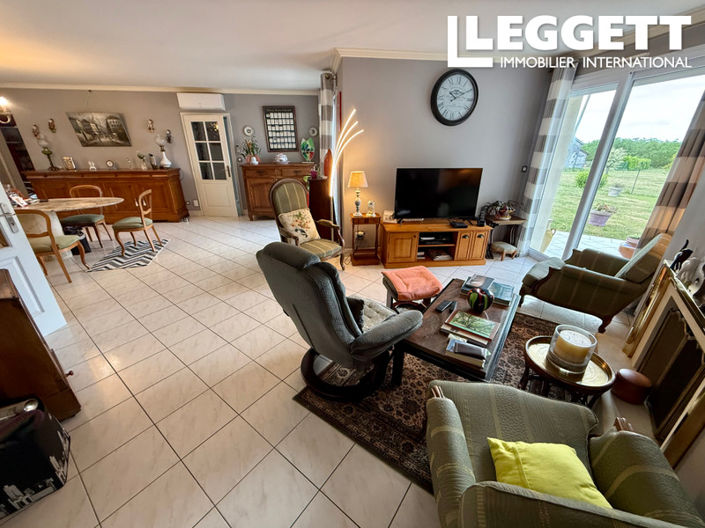 Image No.5-4 Bed House for sale