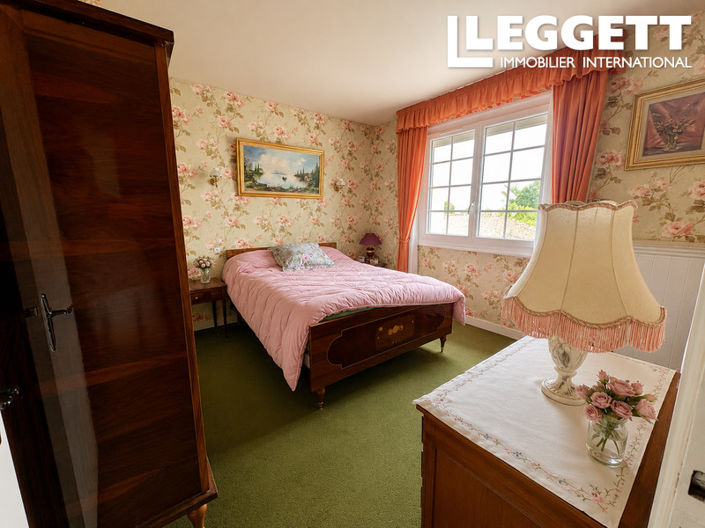 Image No.4-4 Bed House for sale