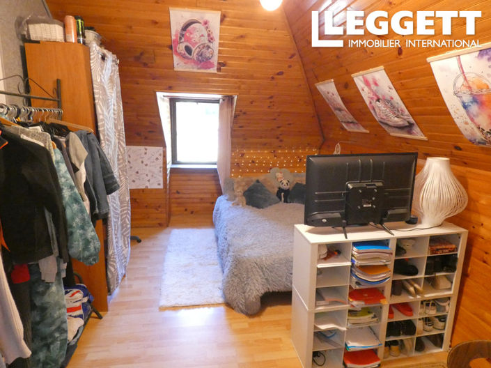 Image No.7-9 Bed House for sale