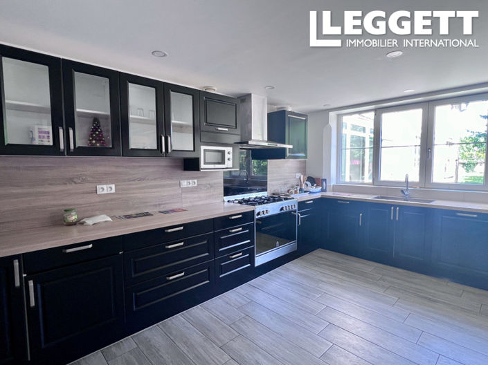 Image No.5-15 Bed House for sale
