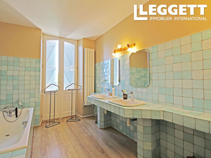Image No.6-4 Bed House for sale