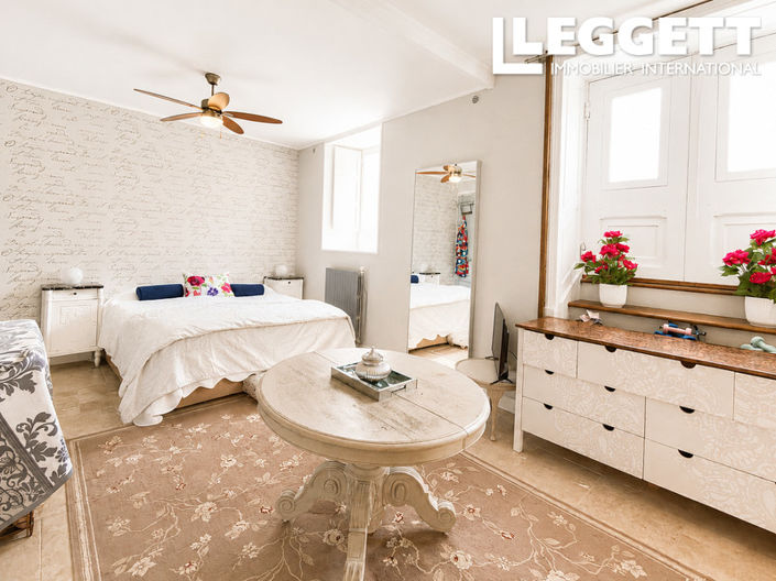 Image No.5-6 Bed House for sale
