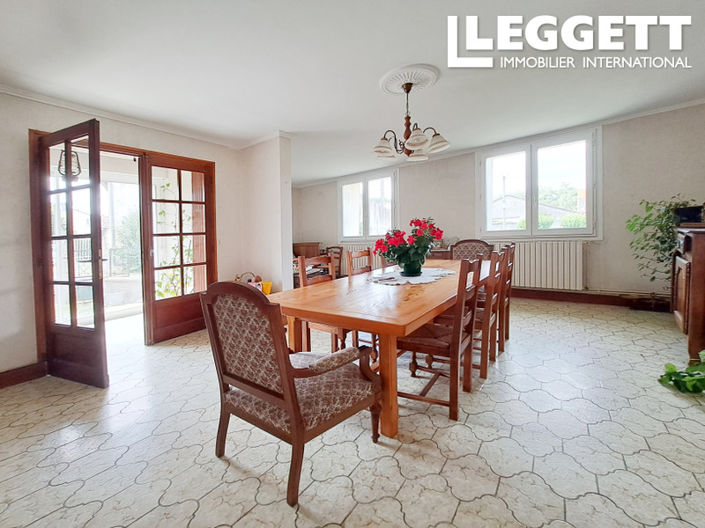 Image No.3-4 Bed House for sale
