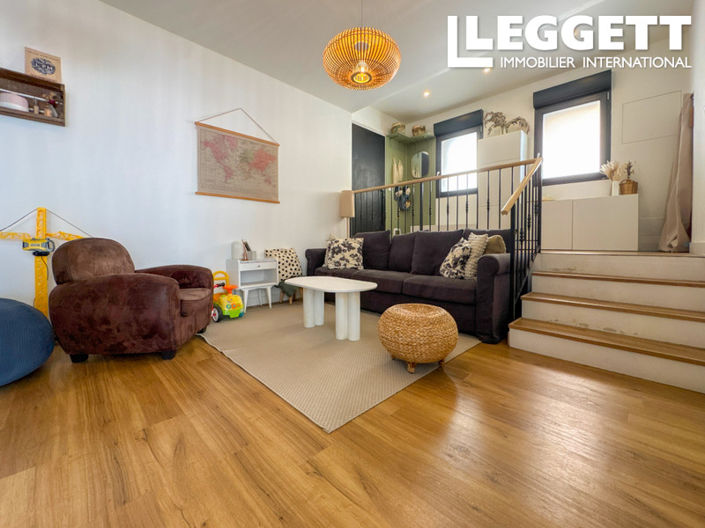Image No.5-5 Bed House for sale