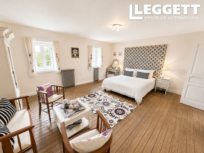Image No.10-8 Bed Chateaux for sale