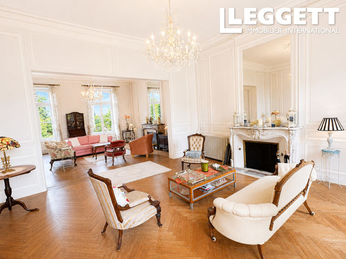 Image No.6-8 Bed Chateaux for sale