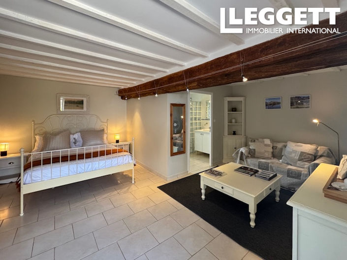 Image No.9-8 Bed House for sale
