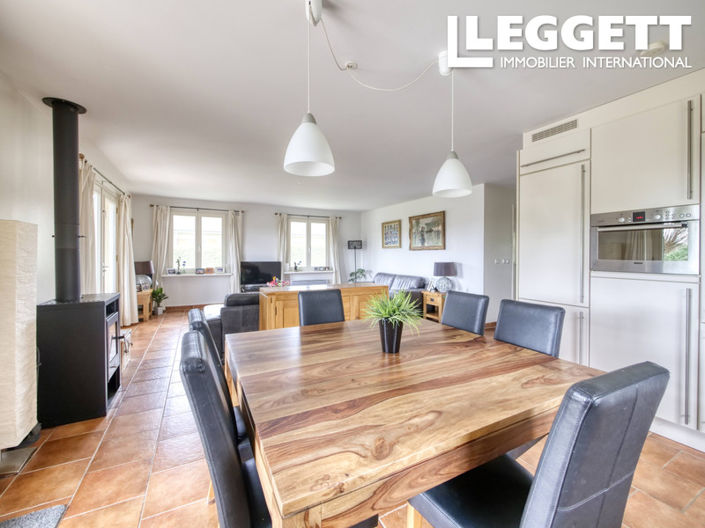 Image No.3-6 Bed House for sale