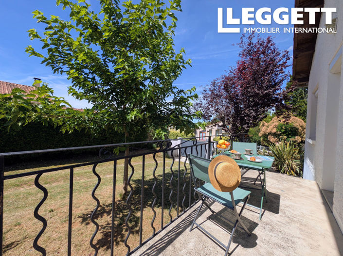 Image No.2-4 Bed House for sale