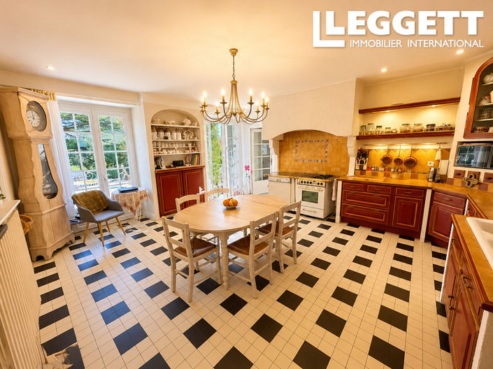 Image No.3-5 Bed House for sale