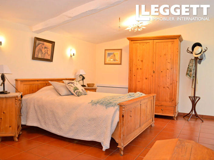 Image No.9-4 Bed House for sale