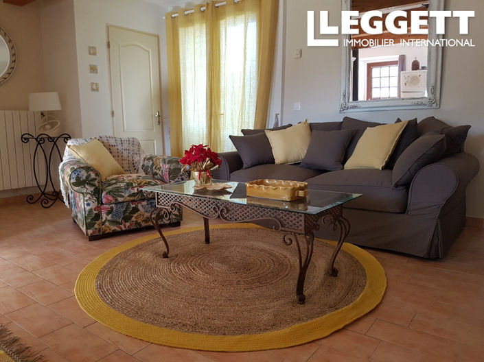 Image No.8-16 Bed House for sale