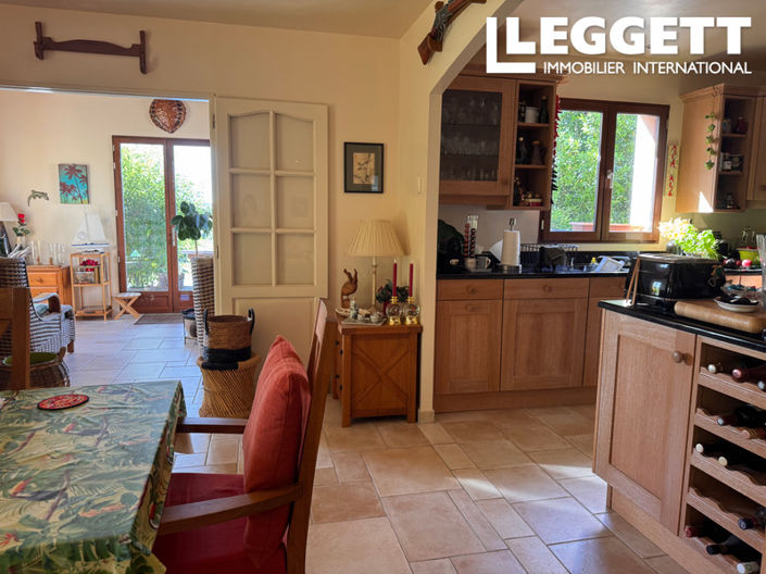 Image No.5-2 Bed House for sale