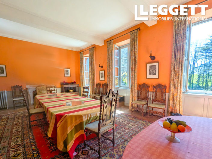 Image No.4-20 Bed House for sale