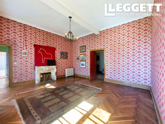Image No.7-20 Bed House for sale