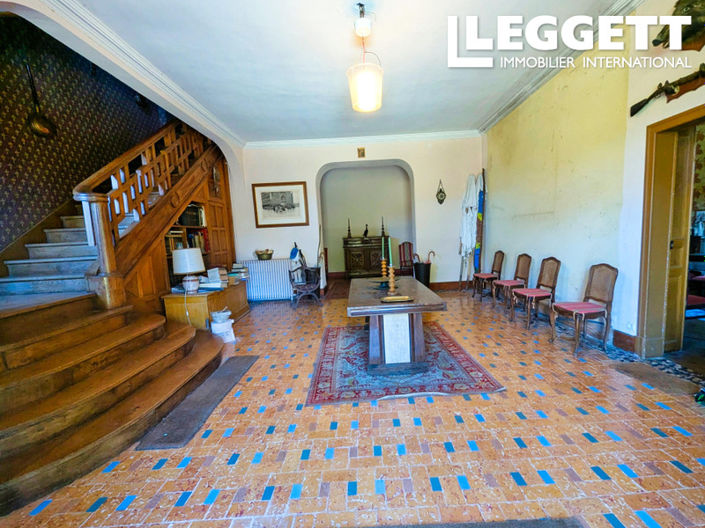 Image No.9-20 Bed House for sale