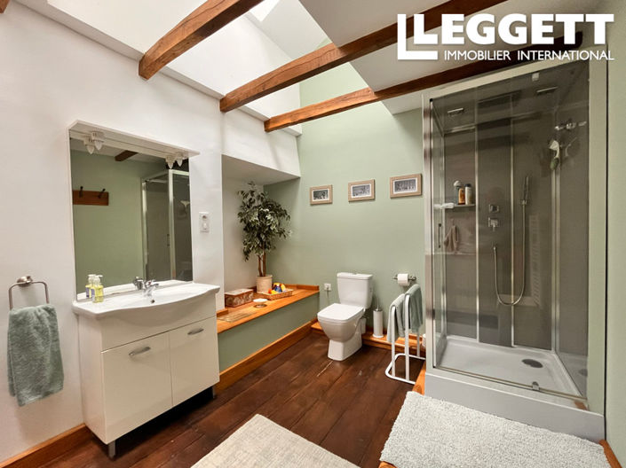 Image No.8-3 Bed House for sale