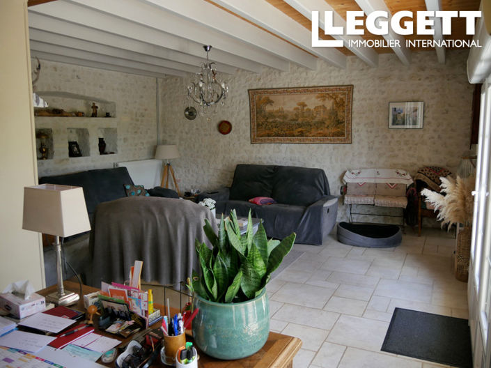 Image No.10-4 Bed House for sale