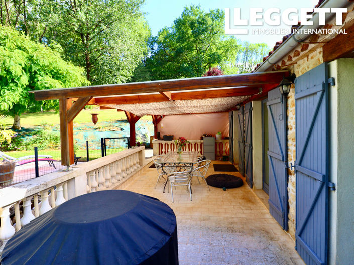 Image No.5-2 Bed House for sale