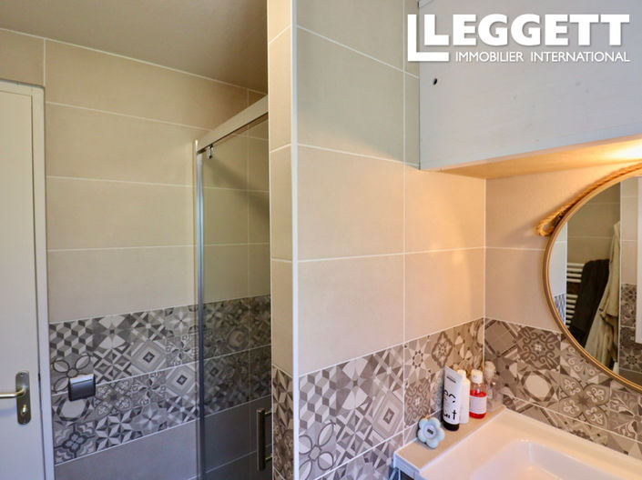 Image No.9-2 Bed House for sale