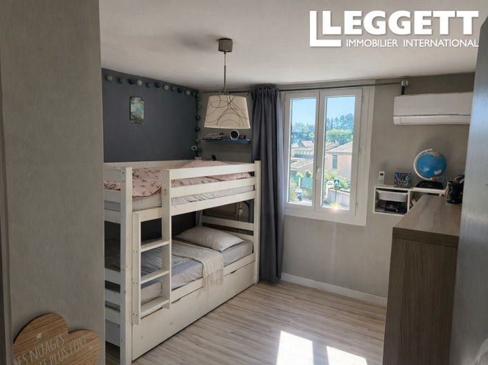 Image No.6-5 Bed House for sale