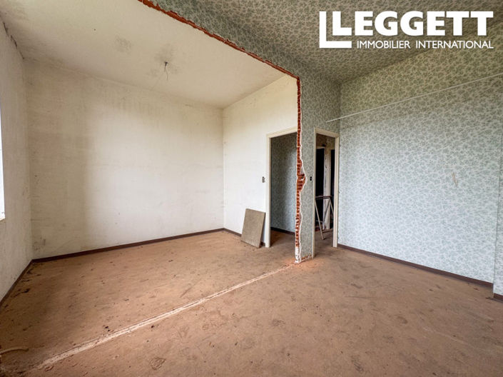 Image No.10-5 Bed House for sale