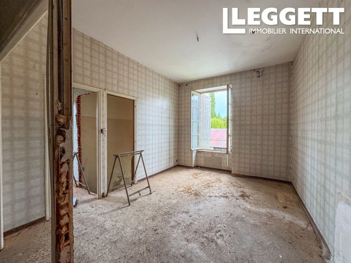 Image No.2-5 Bed House for sale