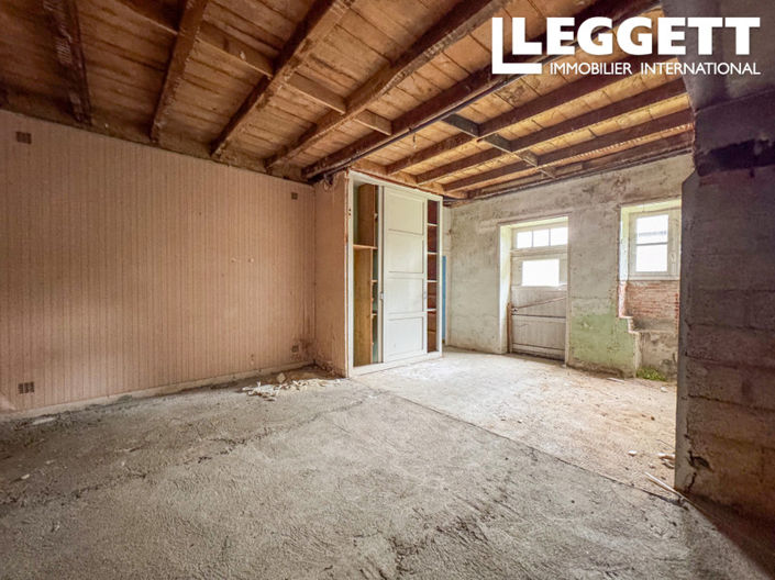 Image No.6-5 Bed House for sale