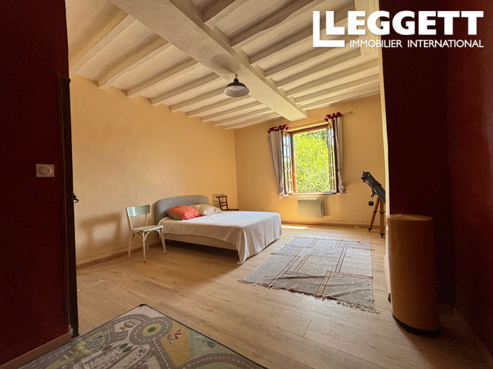 Image No.8-4 Bed House for sale