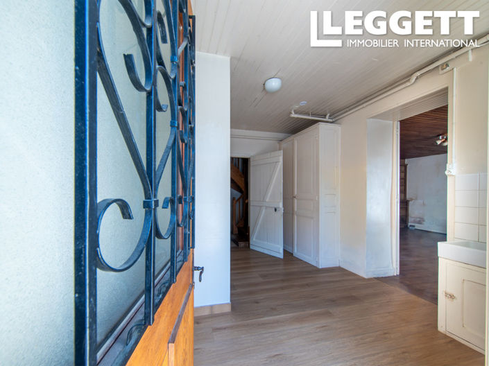 Image No.2-4 Bed House for sale