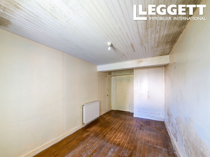 Image No.8-4 Bed House for sale